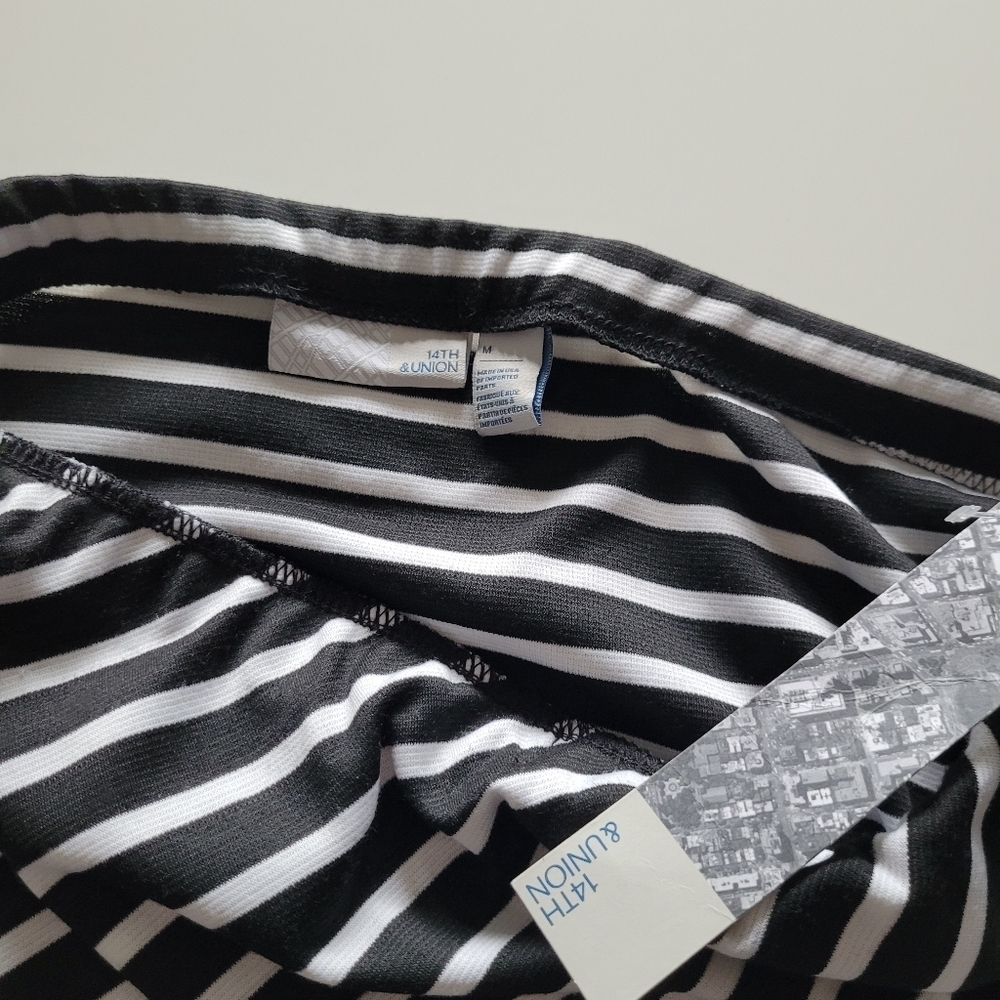 14th & Union stripped pencil skirt - Picture 2 of 8